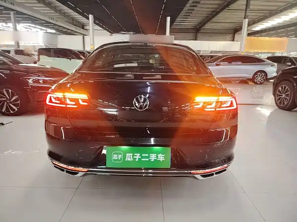 Volkswagen Magotan 2025