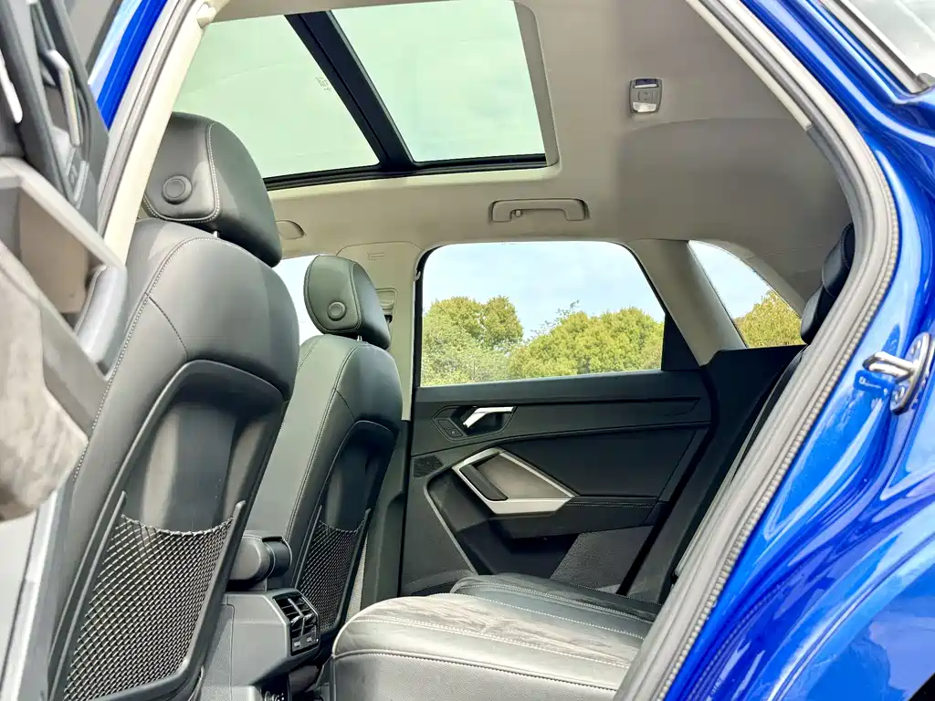 Audi Q3 2020 — фото 10