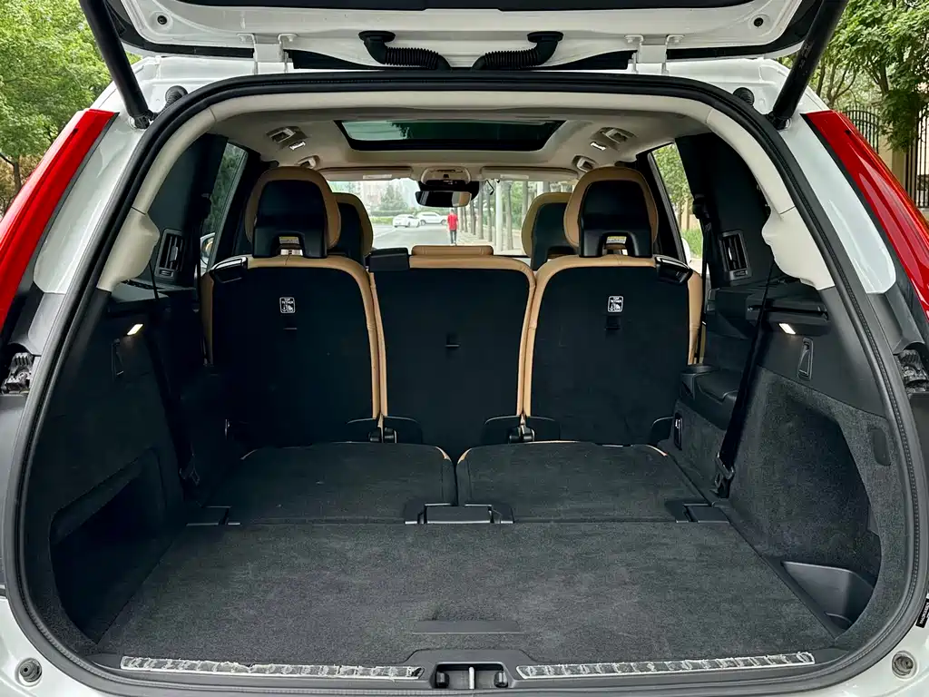 Volvo XC90 2016 — фото 16