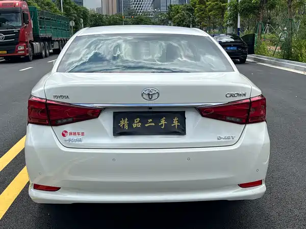Toyota Crown 2017