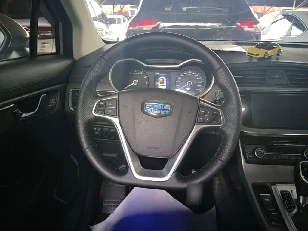 Geely Emgrand GS 2018 — фото 11