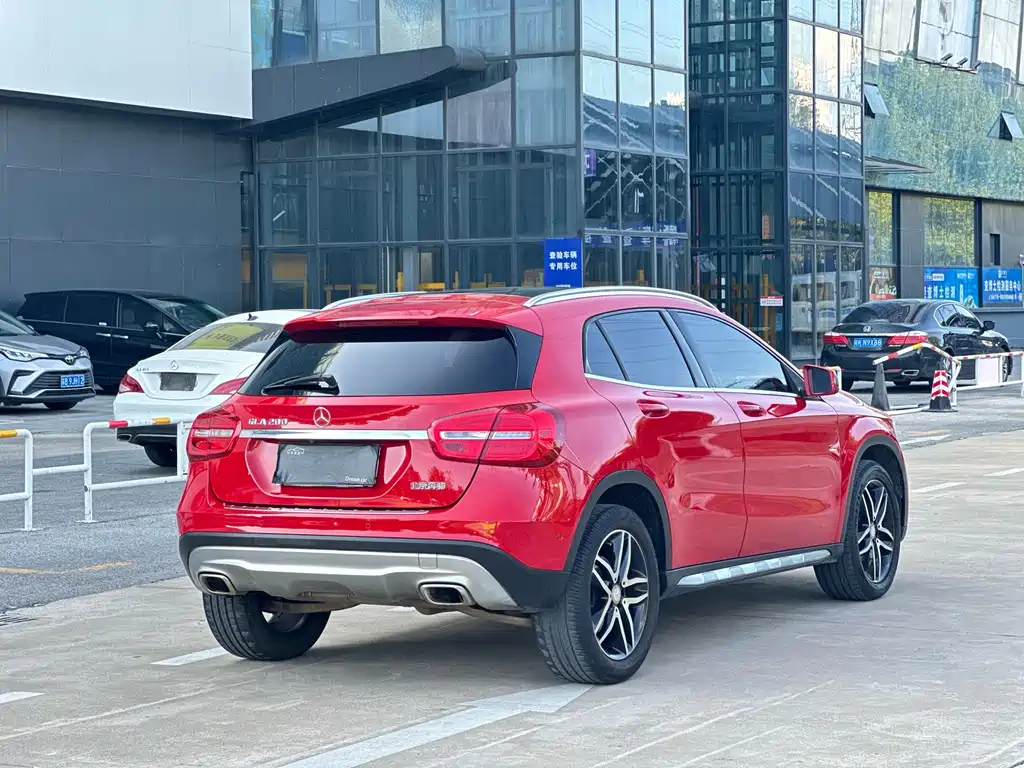 Mercedes-Benz GLA 2015 — фото 11