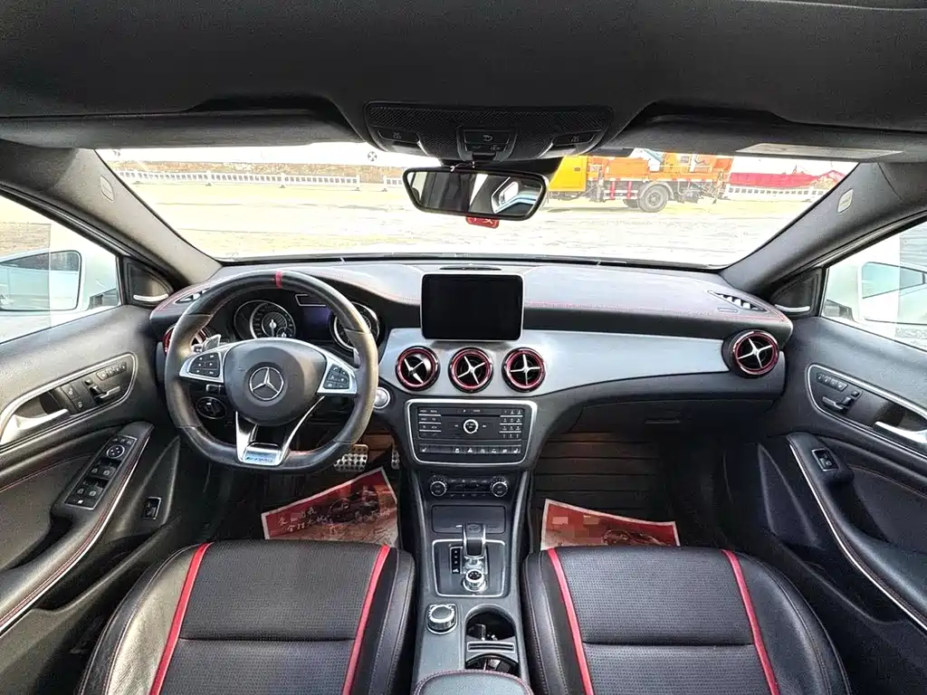 Mercedes-Benz GLA AMG 2016 — фото 15