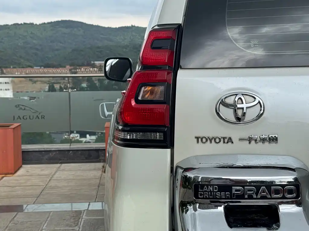 Toyota Prado 2018 — фото 7