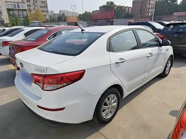 Kia K2 2015