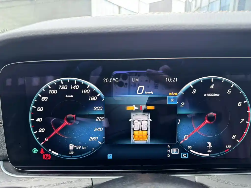 Mercedes-Benz E-Class 2023 — фото 12