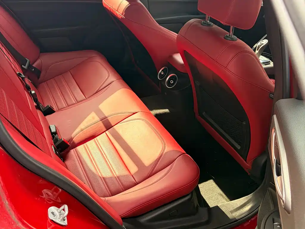 Alfa Romeo Giulia Juliet 2025 — фото 7