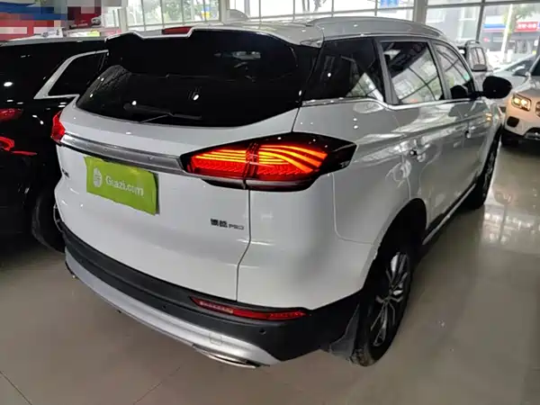 Geely Boyue 2021