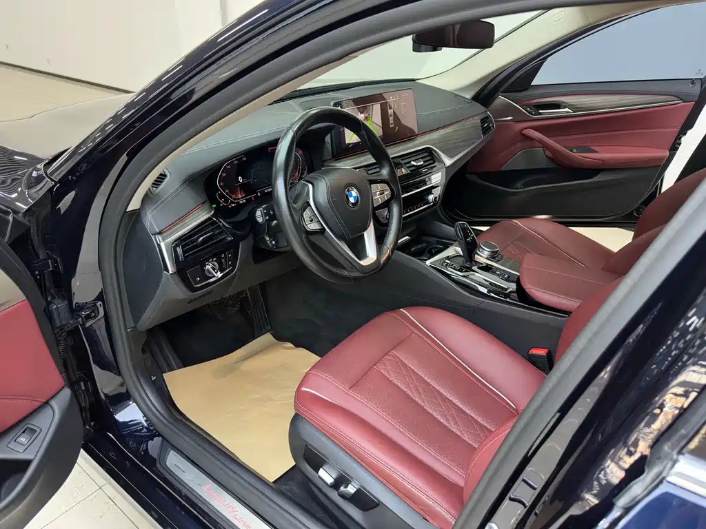 BMW 5 Series 2021 — фото 12