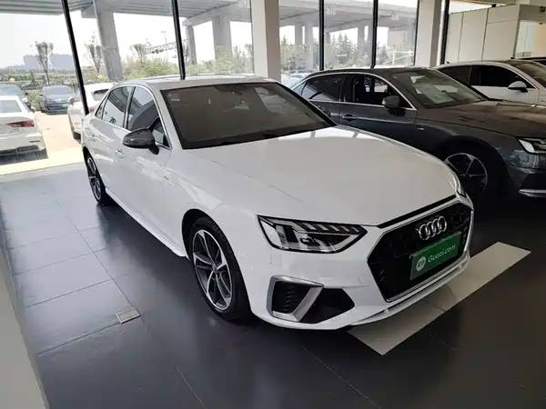 Audi A4L 2020
