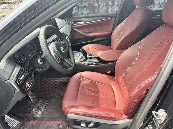 BMW 5 Series 2021