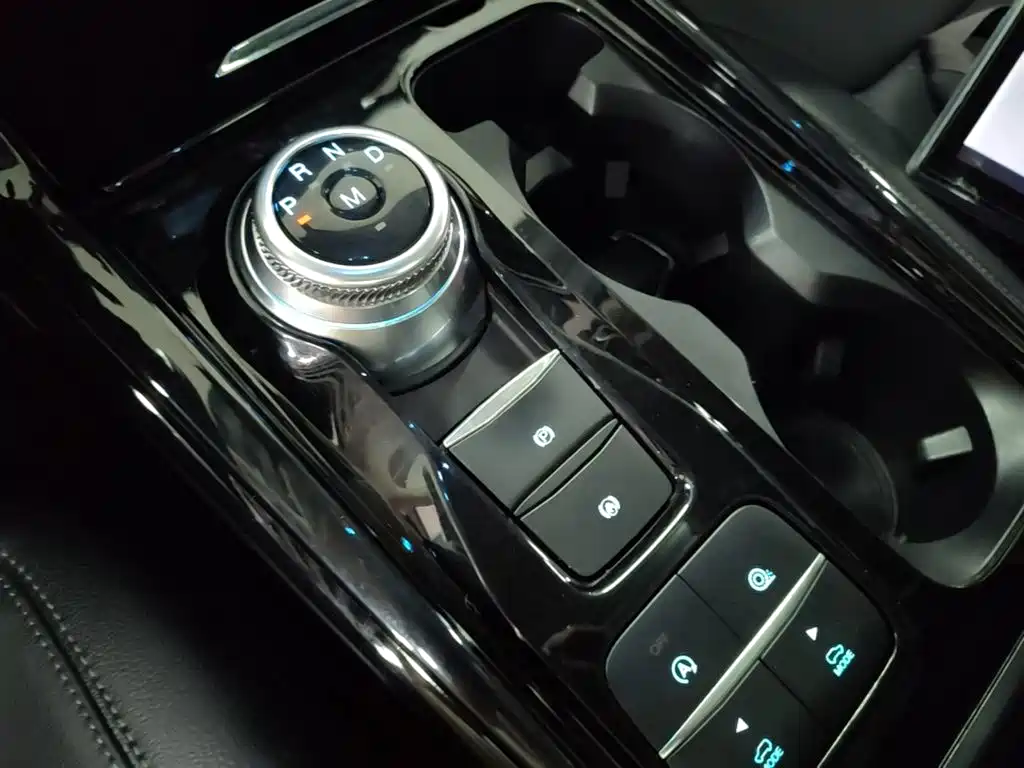 Ford Explorer 2021 — фото 14