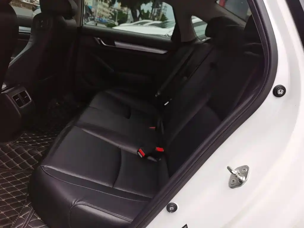 Honda Accord 2021 — фото 17