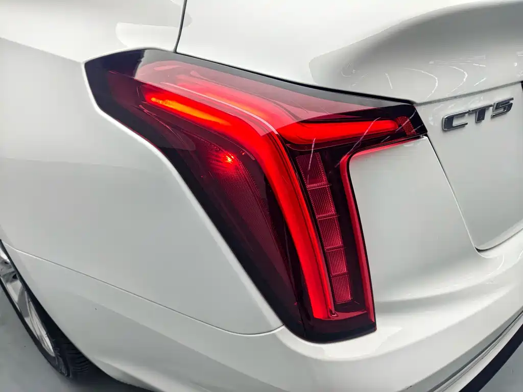 Cadillac CT5 2020 — фото 12
