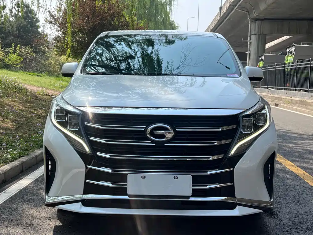 GAC Motor Trumpchi M8 2022 — фото 2