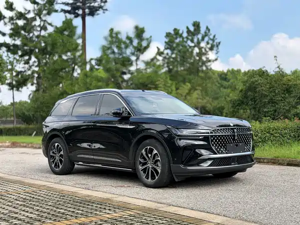 Lincoln Nautilus 2023