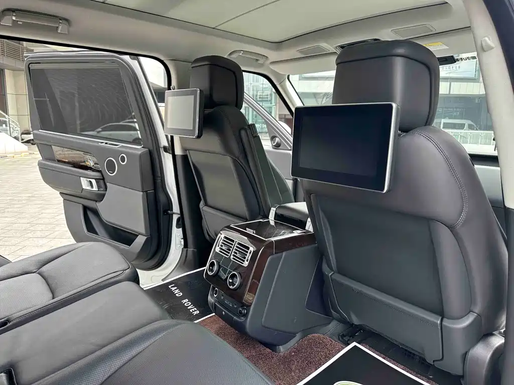 Land Rover Range Rover 2020 — фото 11