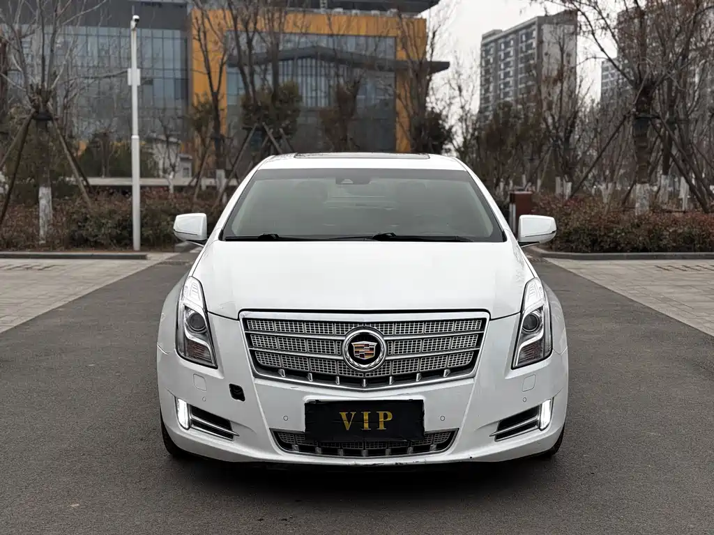 Cadillac XTS 2014 — фото 2