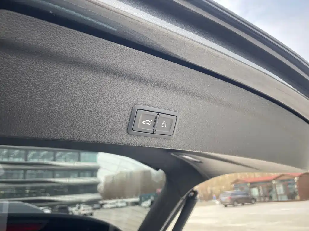 Audi Q3 Sportback 2021 — фото 20