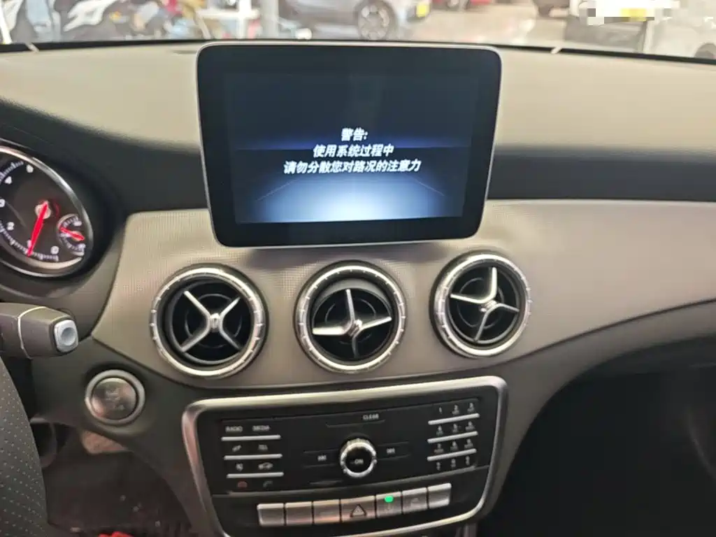 Mercedes-Benz CLA 2018 — фото 13