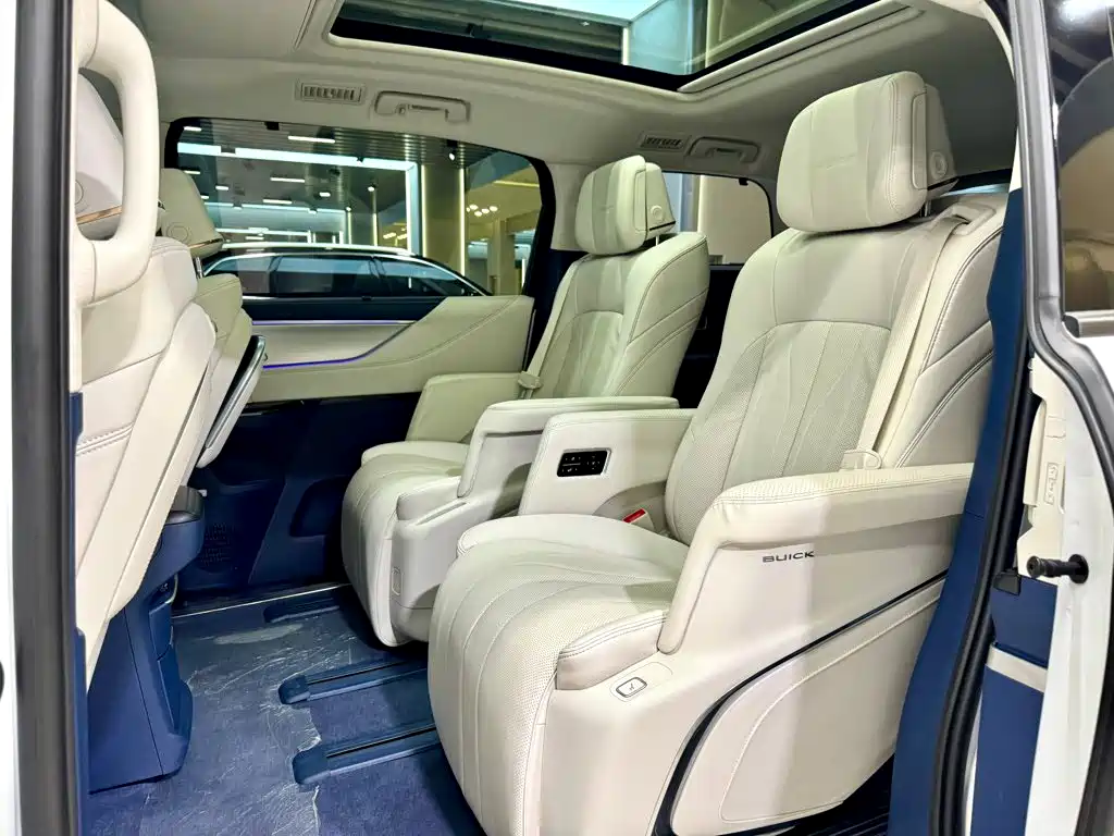 Buick GL8 New Energy 2025 — фото 16