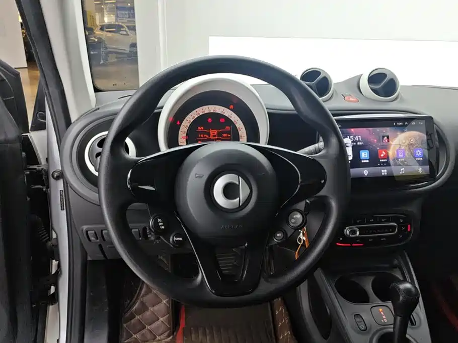 smart fortwo 2016 — фото 15