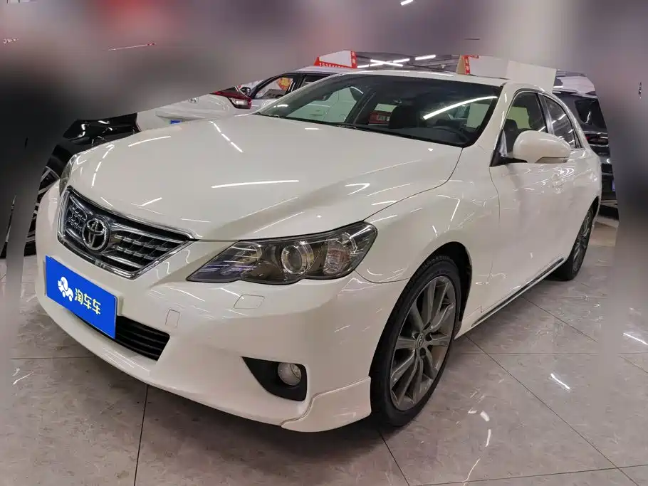 Toyota Reiz 2013