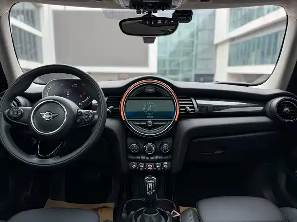 MINI MINI 2021