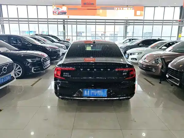 Volvo S90 2024