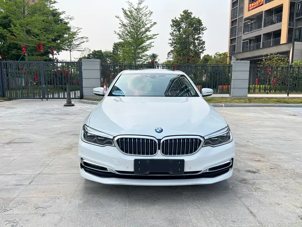 BMW 5 Series New Energy 2018 — фото 2