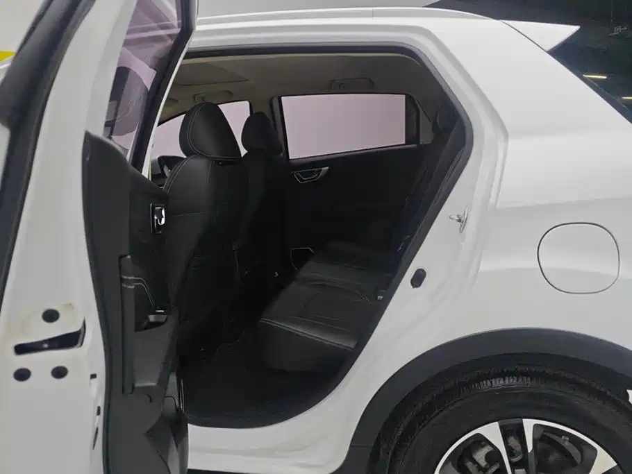 Geely Vision X3 2019 — фото 11