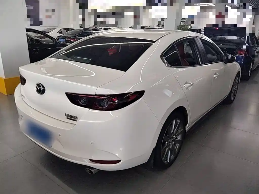 Mazda 3 Axela 2023