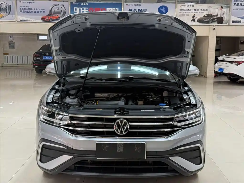 Volkswagen Tiguan L 2023 — фото 8