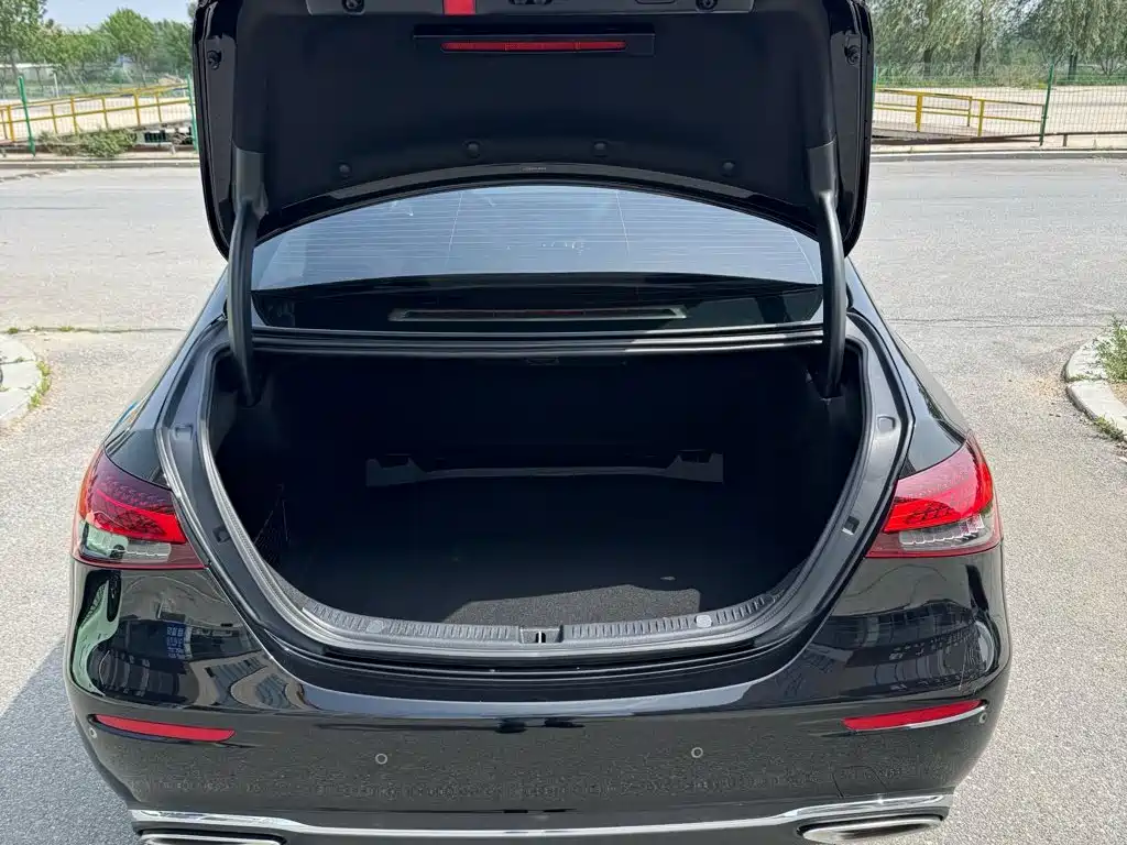 Mercedes-Benz E-Class 2023