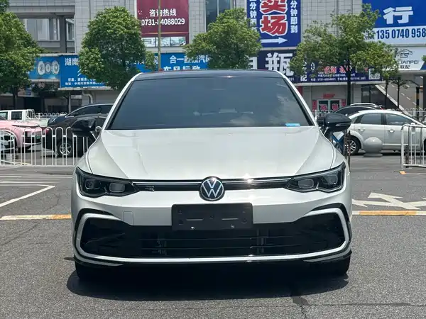 Volkswagen Golf 2023