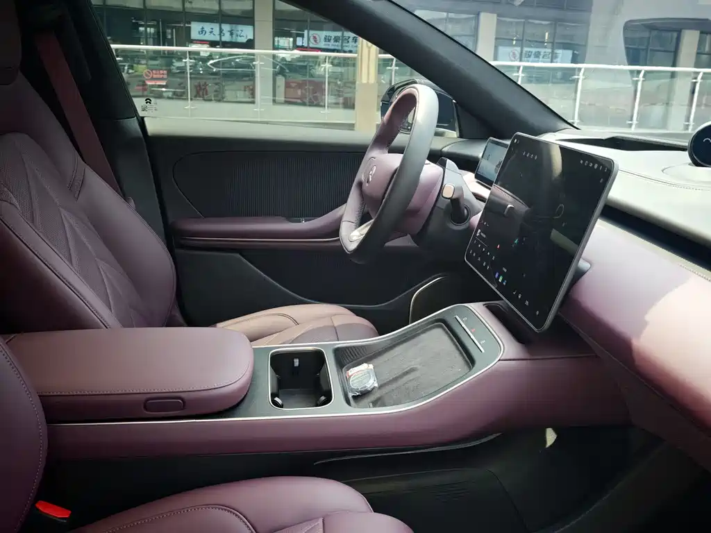 NIO ET5 2025