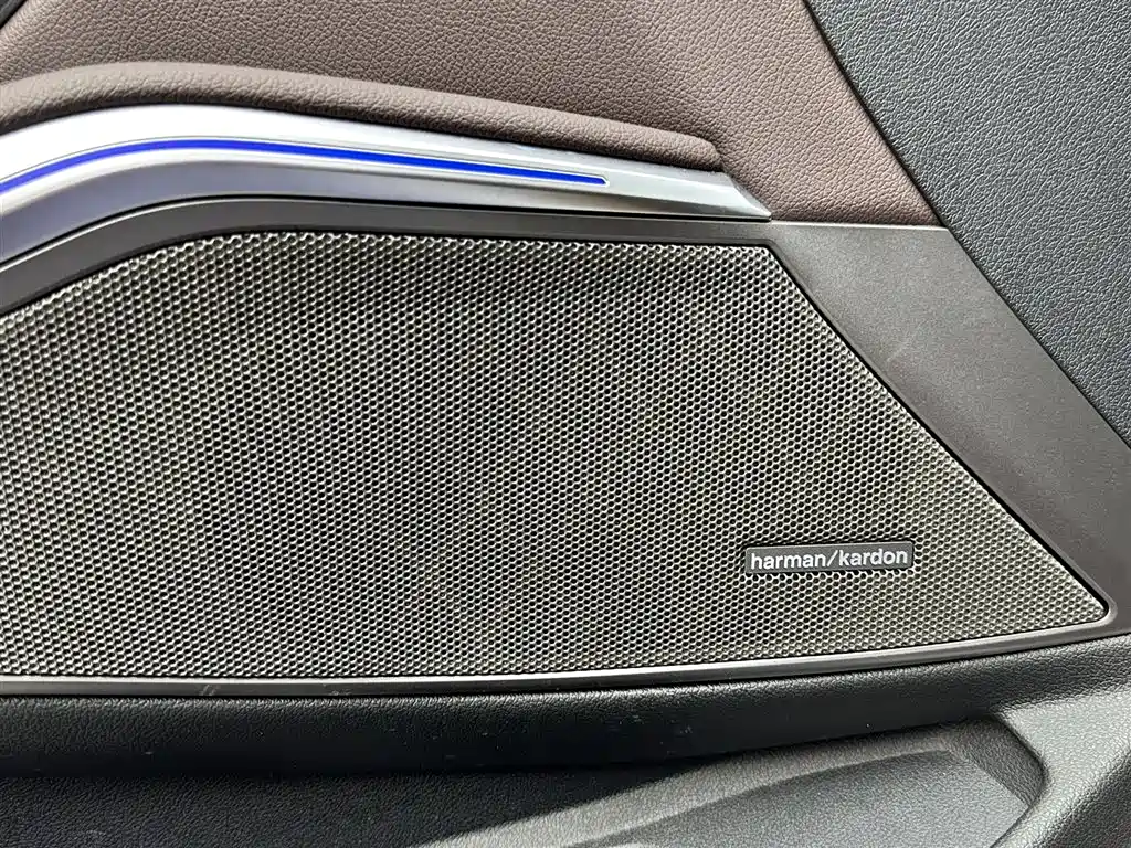 BMW 3 Series 2021 — фото 15