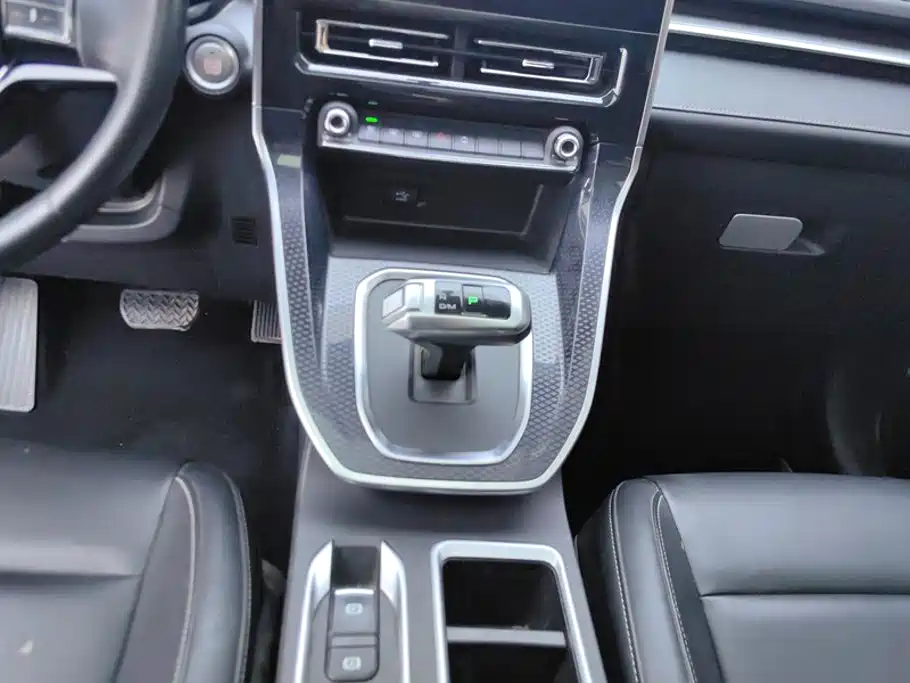 Haval M6 2022 — фото 16