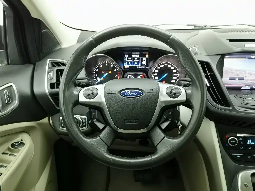 Ford Kuga 2013 — фото 11