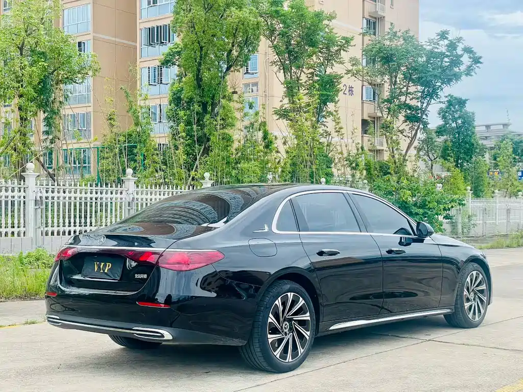 Mercedes-Benz E-Class 2025