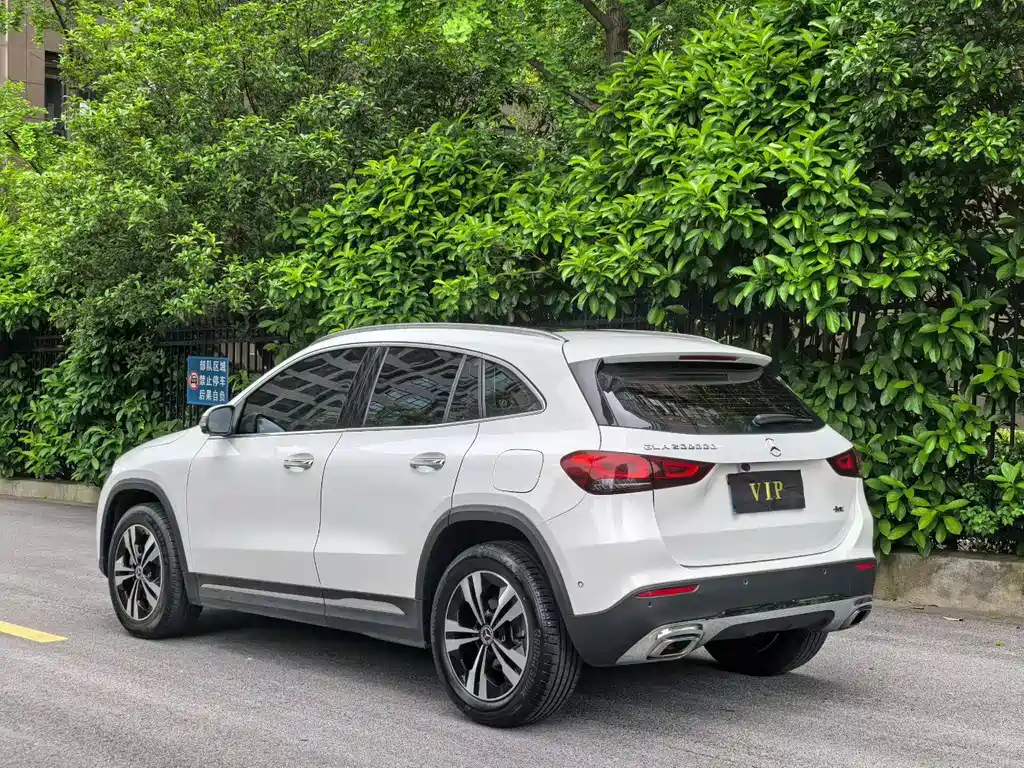 Mercedes-Benz GLA 2022 — фото 7