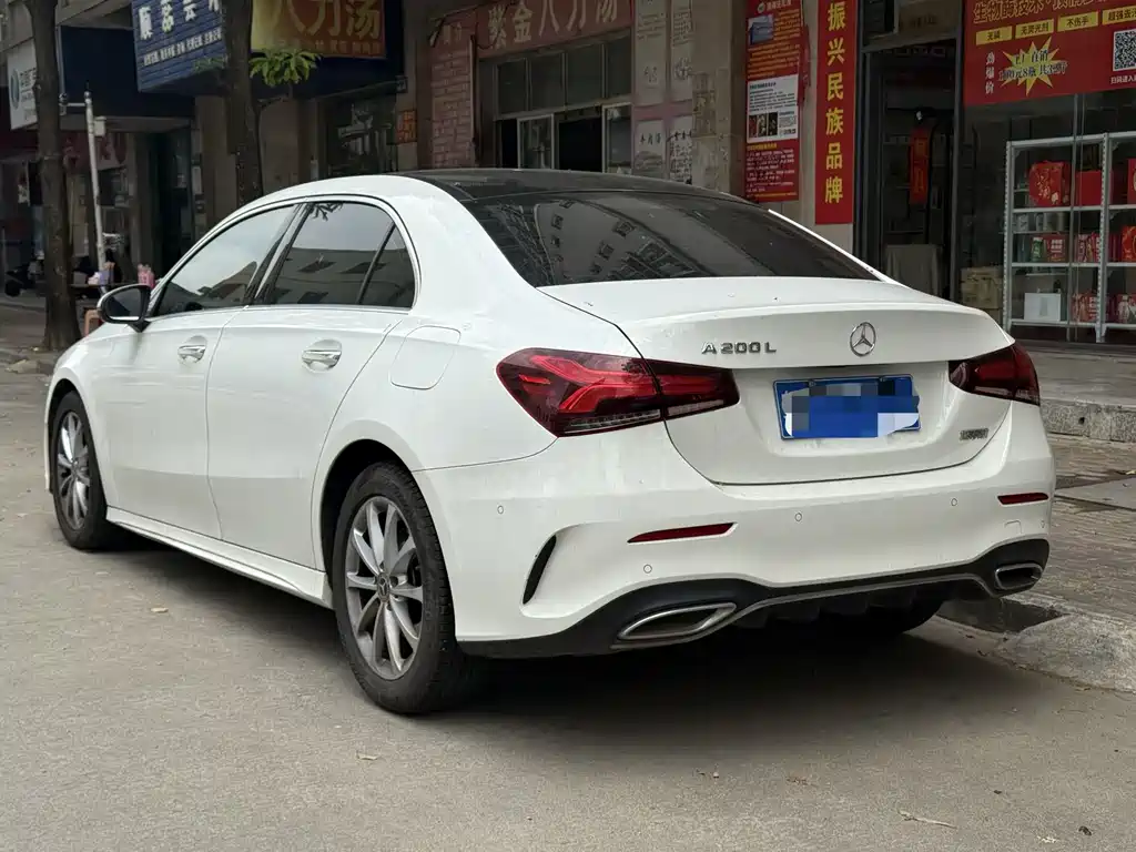 Mercedes-Benz A-Class 2019 — фото 3
