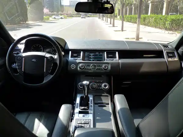 Land Rover Range Rover Sport 2013