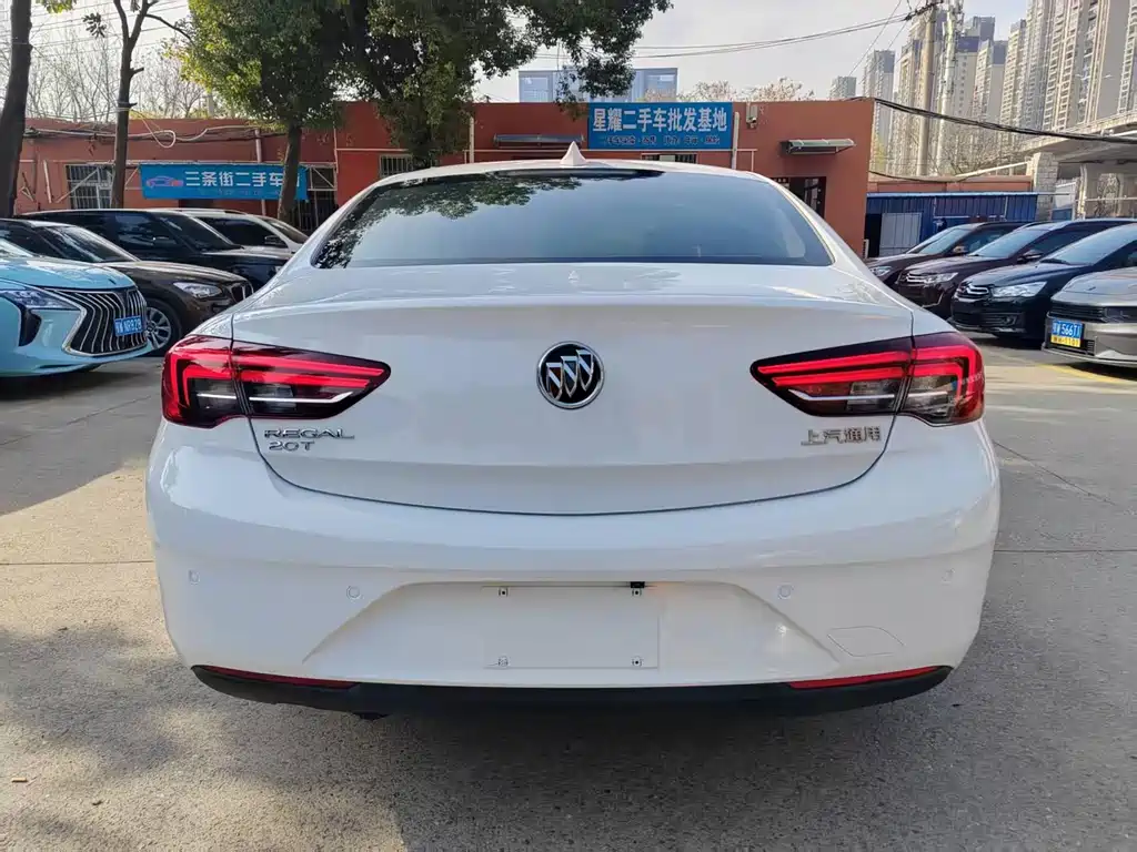 Buick Regal 2019 — фото 15