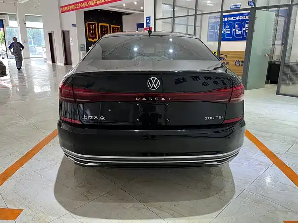 Volkswagen Passat 2023