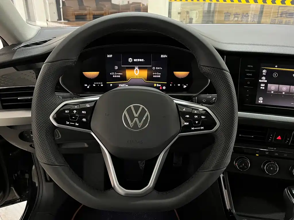 Volkswagen Passat 2023 — фото 12