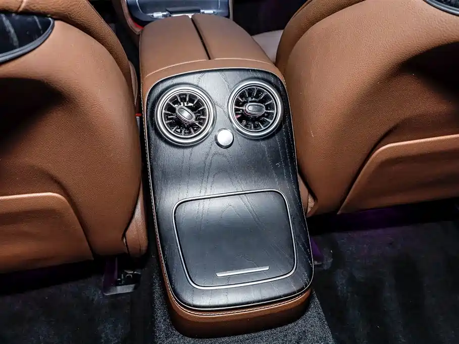 Mercedes-Benz E-Class 2023 — фото 19