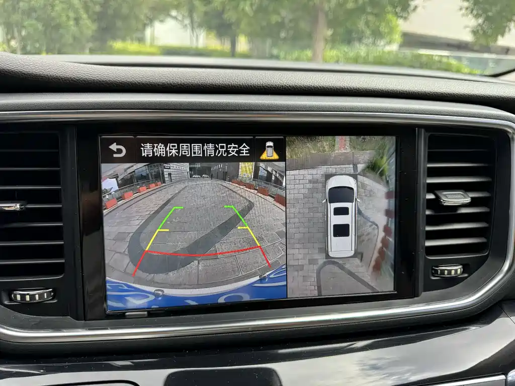 GAC Motor Trumpchi M8 2018 — фото 14
