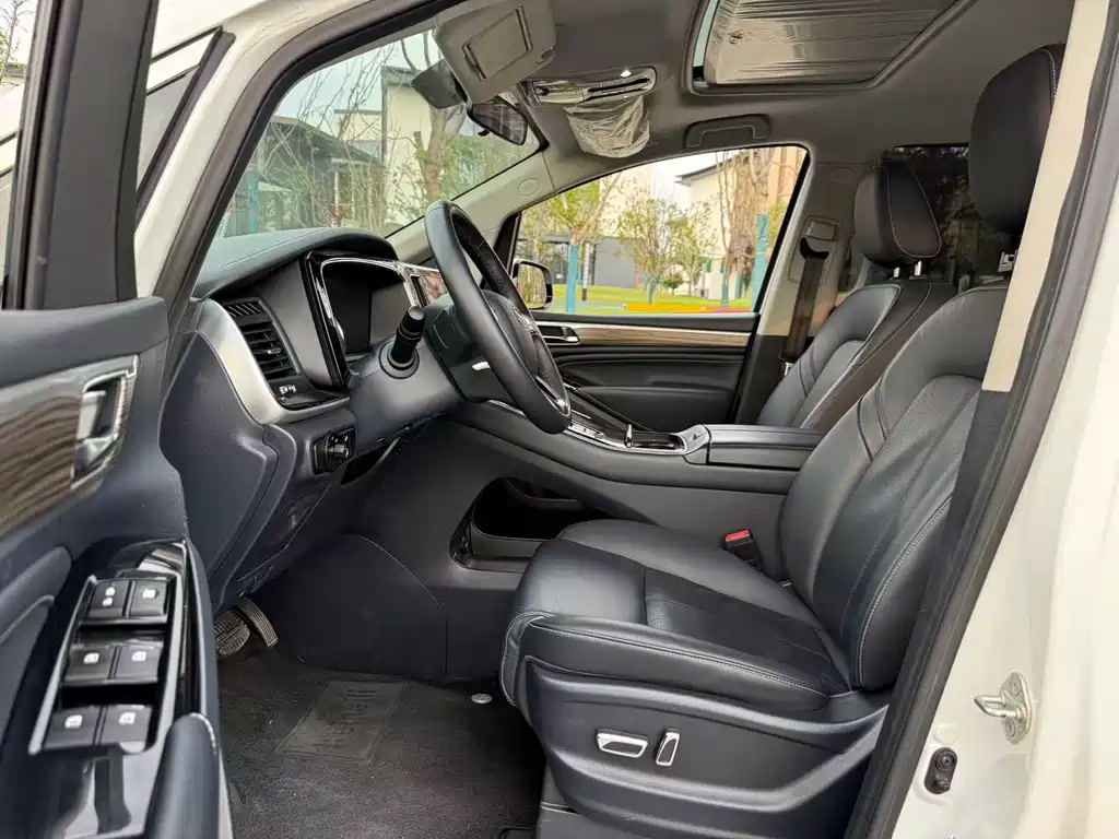 GAC Motor Trumpchi M8 2023 — фото 6