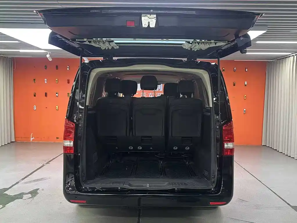 Mercedes-Benz Vito 2023 — фото 14